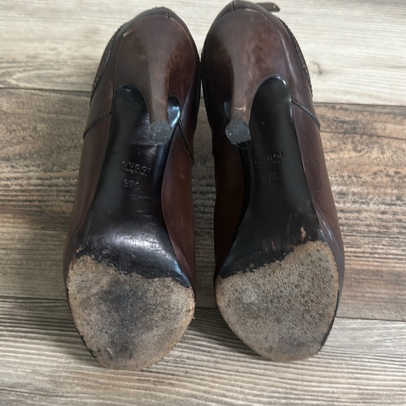 Gucci Diana Hysteria Ankle Booties Sz 6.5 (37) Light Brown Stiletto Medallion - Picture 5 of 8